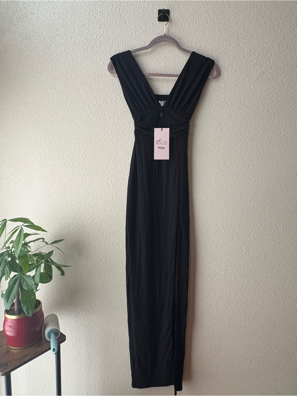 Oh Polly Sloane Black Plunge V-Neck Maxi Dress with High Side Slit - Picture 6 of 8